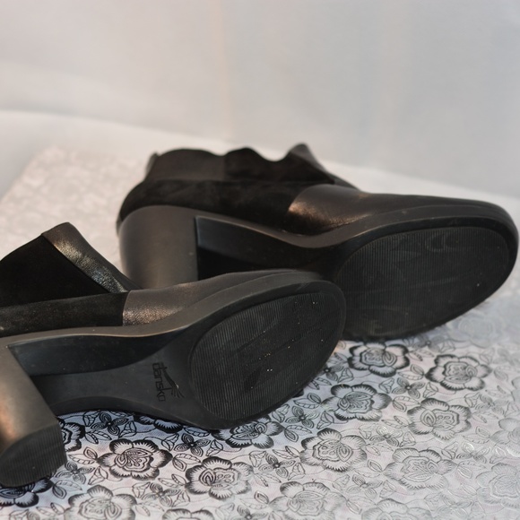 DANSKO Black Leather and Suede Booties SZ 39/8 NWOT - Picture 3 of 12